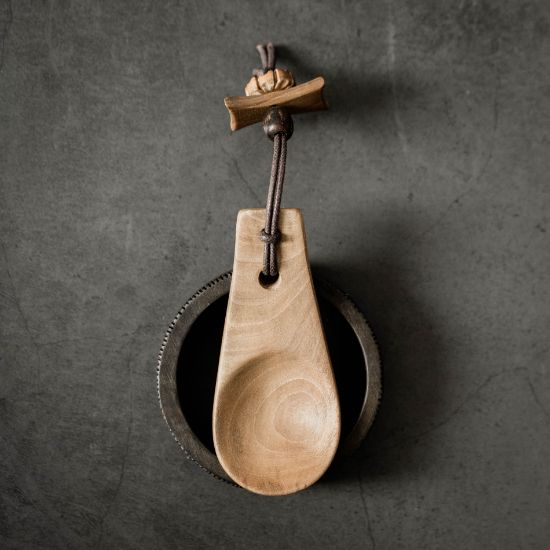 Image de Cuillère à épices en noyer Nomad