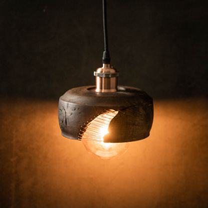 Image de Suspension en chêne Elara