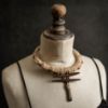 Image de Collier tribal torque talisman en noyer Freya