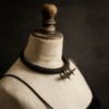 Image de Collier tribal torque pendentif en noyer Tiziri