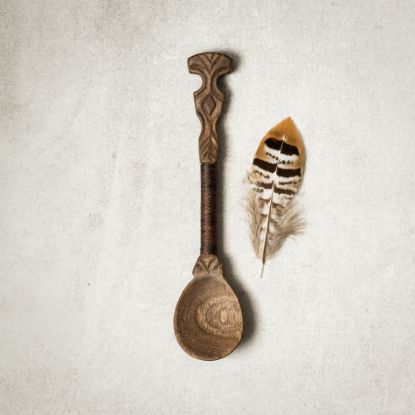 Image de Cuillère en noyer Ornements I