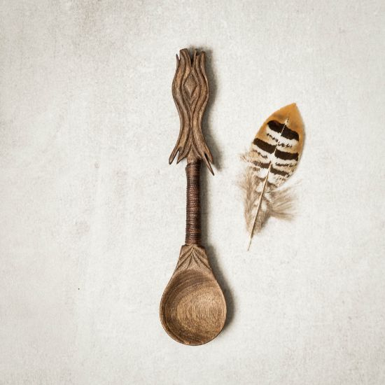 Image de Cuillère en noyer Ornements III