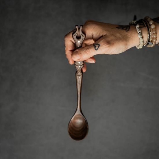 Image de Cuillère Alkha en Noyer